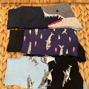 Mens NEW Socks Novelty Sharks 3 pack. Size 6-11
